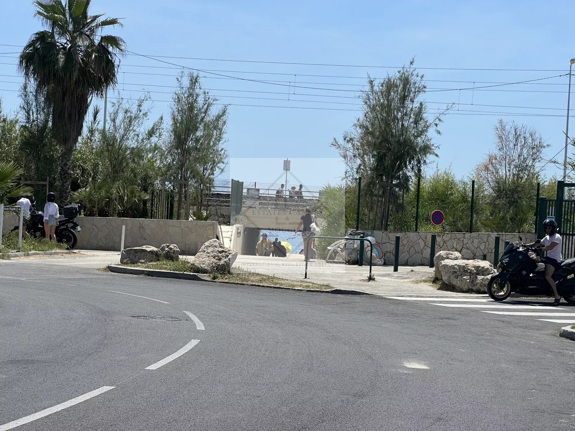 3P neuf dernier etage - proche plage à Juan-les-Pins !